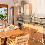 וילה Seafront Karavi With Private Sea Access - Iris Lefkada סיבוטה
