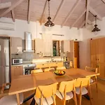 Seafront Karavi With Private Sea Access - Iris Lefkada * סיבוטה