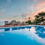 וילה Seafront Karavi With Private Sea Access - Iris Lefkada סיבוטה