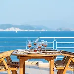 Seafront Karavi With Private Sea Access - Iris Lefkada Villa Sivota (Lefkada)