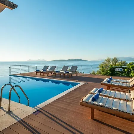 Vila Seafront Karavi With Private Sea Access - Iris Lefkada