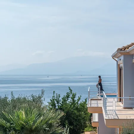 Seafront Karavi With Private Sea Access - Iris Lefkada Vila Sivota