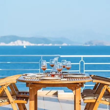 Seafront Karavi With Private Sea Access - Iris Lefkada Vila Sivota