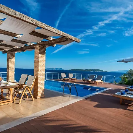 Seafront Karavi With Private Sea Access - Iris Lefkada