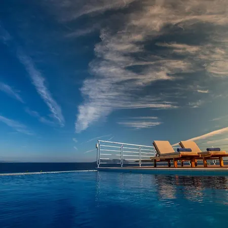 Seafront Karavi With Private Sea Access - Iris Lefkada וילה