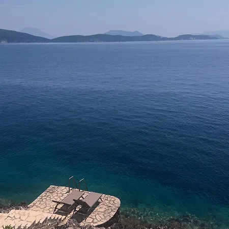 Vila Seafront Karavi With Private Sea Access - Iris Lefkada *