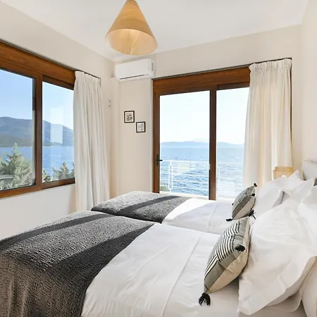 Villa Seafront Karavi With Private Sea Access - Iris Lefkada Syvota