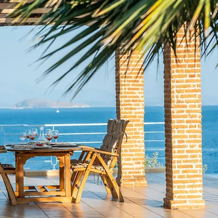 Seafront Karavi With Private Sea Access - Iris Lefkada Vila *